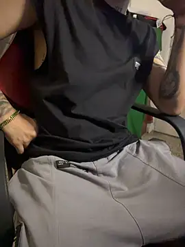 AlphaMasterXxx Webcam Show