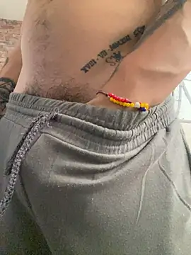 AlphaMasterXxx's Live XXX Chat