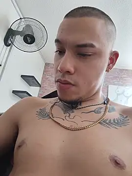 AlphaMasterXxx Webcam-Show