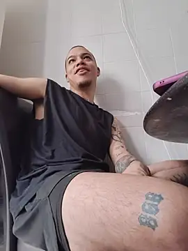 AlphaMasterXxx Webcam-Show