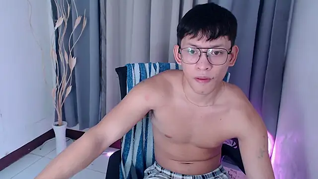 pinkcock_froi2305 Pertunjukan Webcam
