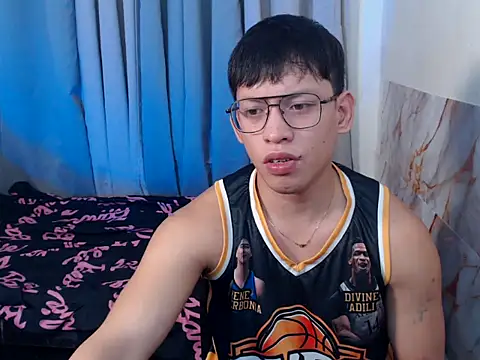 pinkcock_froi2305 在線直播表演