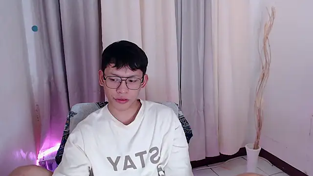 pinkcock_froi2305n Webbikameraesitys