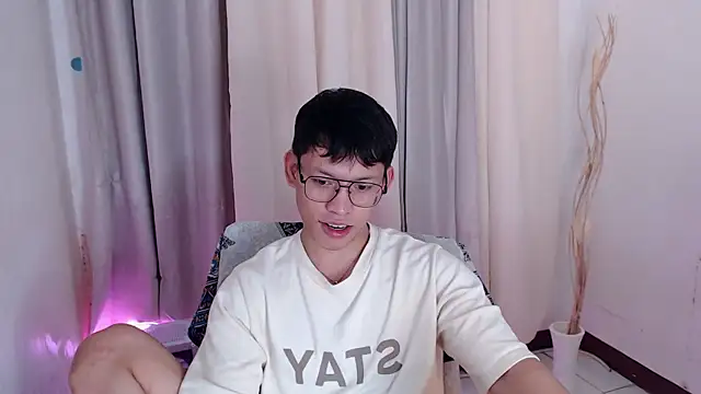 pinkcock_froi2305 Pertunjukan Webcam