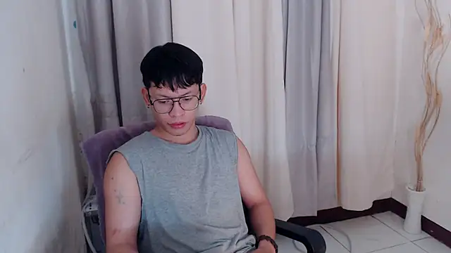 pinkcock_froi2305 Pertunjukan Webcam