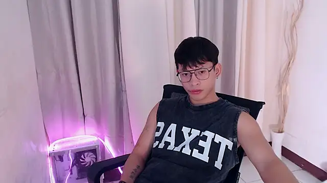 pinkcock_froi2305 Adlı Modelin Web Kamerası Şovu