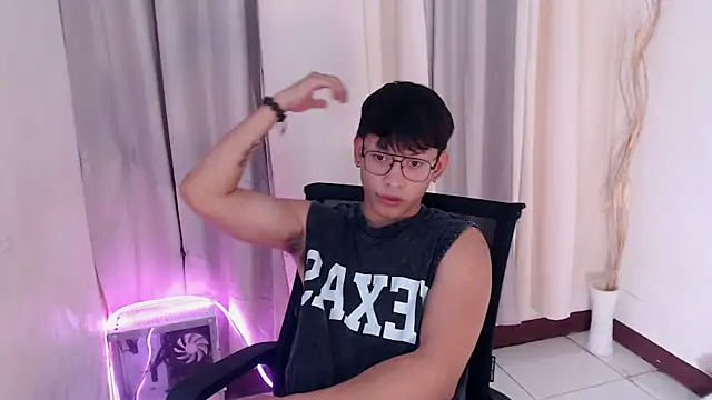 pinkcock_froi2305n Live XXX chat