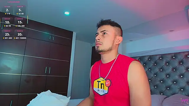 Show de Valentiinoss na webcam