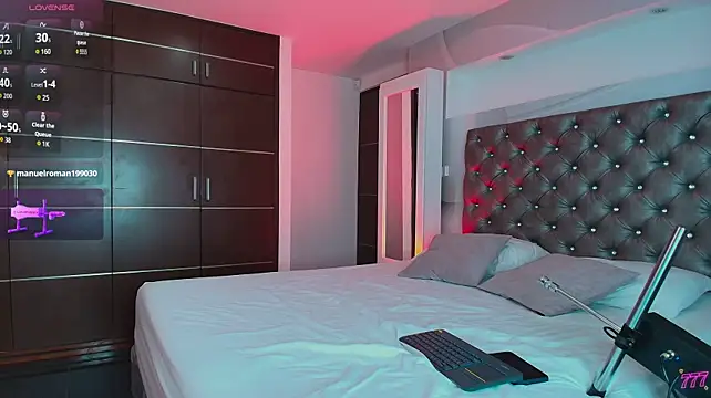 Valentiinoss Show in webcam
