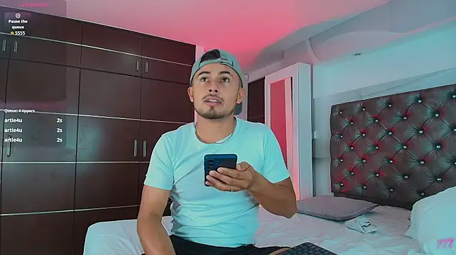 Valentiinoss Pertunjukan Webcam