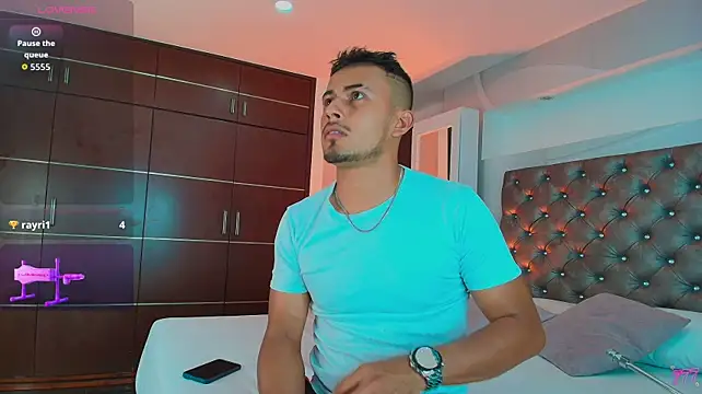 عرض كام Valentiinoss