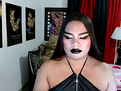TSbrianaHugeCock Webcamshow