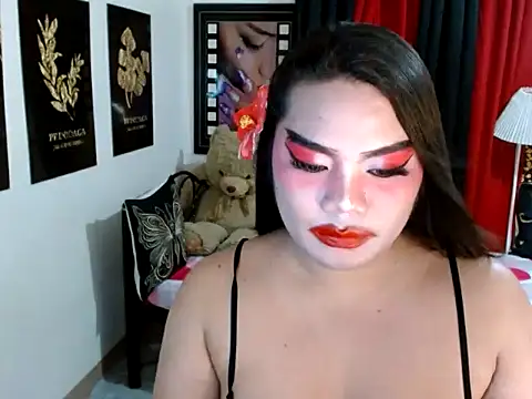 TSbrianaHugeCock's Webcam Show