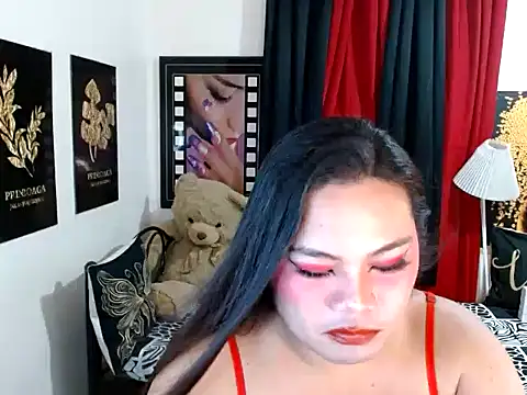 TSbrianaHugeCock Adlı Modelin Web Kamerası Şovu
