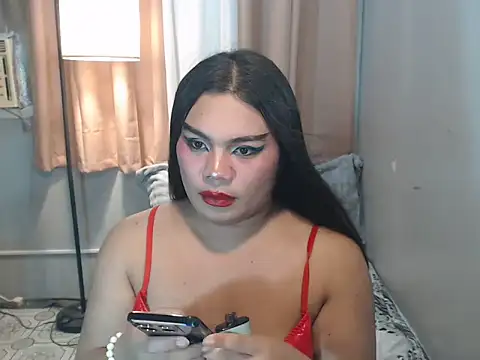 TSbrianaHugeCock Show in webcam