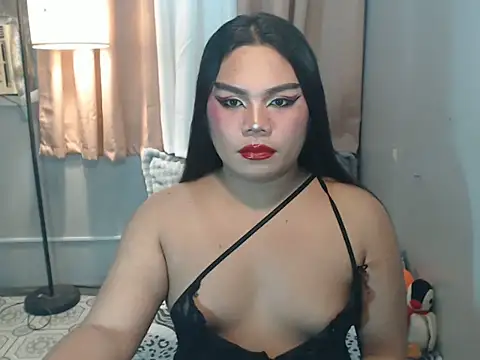 TSbrianaHugeCock 在線直播表演