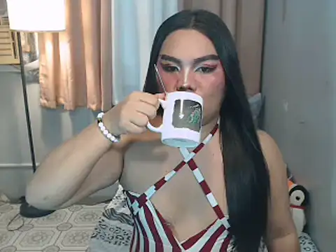 TSbrianaHugeCock Pertunjukan Webcam