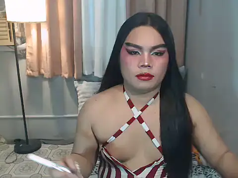 TSbrianaHugeCock Adlı Modelin Web Kamerası Şovu