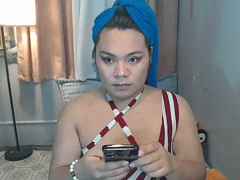 TSbrianaHugeCock Show in webcam