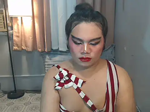 TSbrianaHugeCock Webcamshow