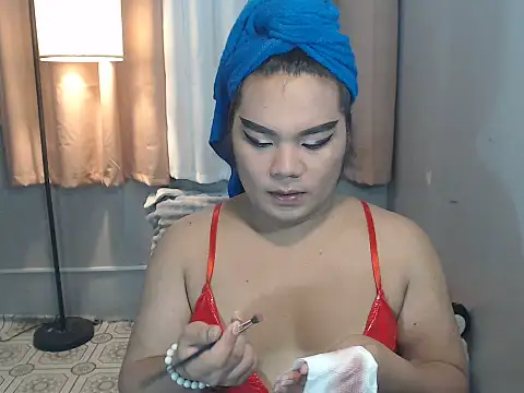 TSbrianaHugeCock Show in webcam