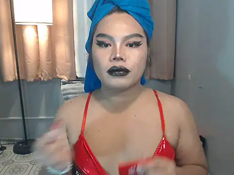 TSbrianaHugeCock 网络视讯表演