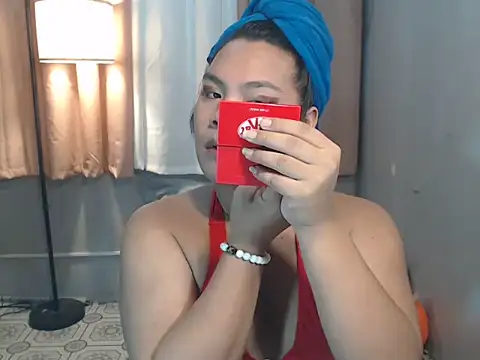 TSbrianaHugeCock Adlı Modelin Web Kamerası Şovu