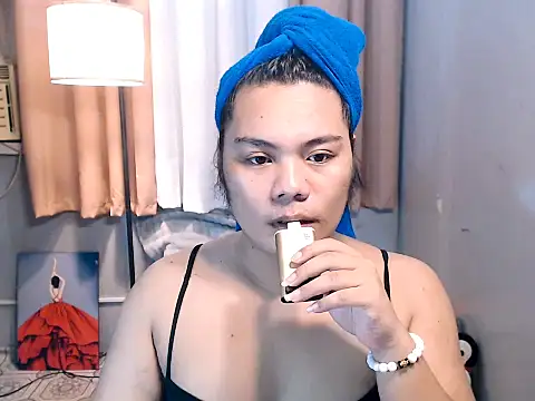 Show de TSbrianaHugeCock na webcam