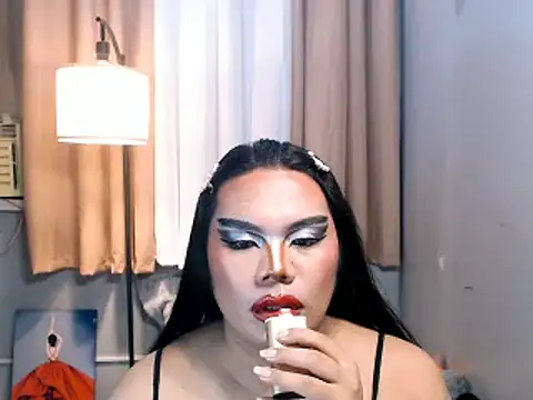 TSbrianaHugeCockn Webbikameraesitys