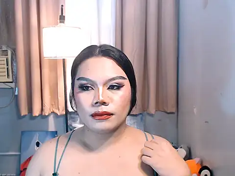 โชว์เว็บแคมของ TSbrianaHugeCock