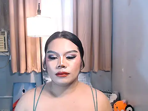 โชว์เว็บแคมของ TSbrianaHugeCock