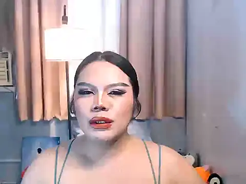 TSbrianaHugeCock Show in webcam