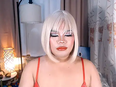 Show de TSbrianaHugeCock na webcam