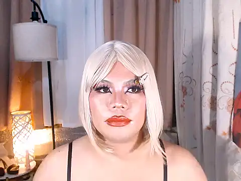 TSbrianaHugeCock Adlı Modelin Web Kamerası Şovu