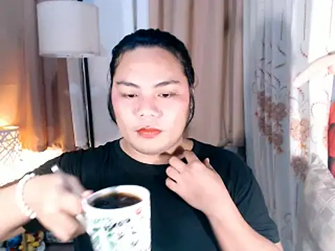 TSbrianaHugeCock Show in webcam