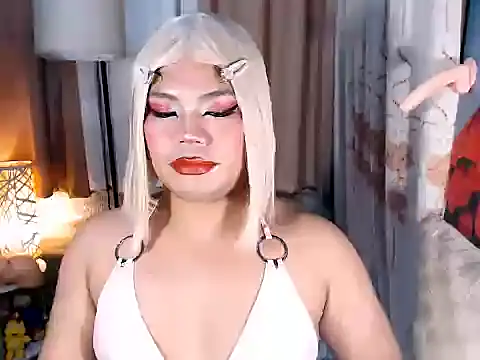 TSbrianaHugeCock Webcamshow