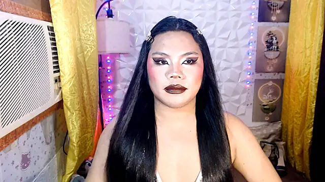 TSbrianaHugeCock   – webcam-show