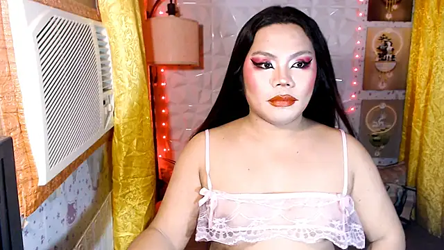 TSbrianaHugeCock Show in webcam