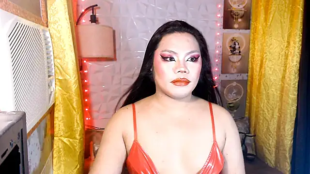 TSbrianaHugeCock 网络视讯表演