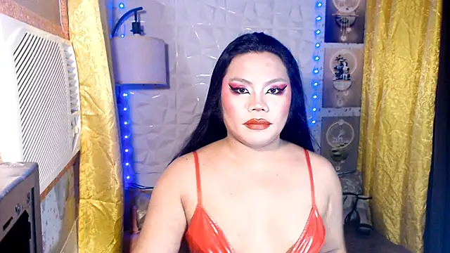 TSbrianaHugeCock 在線直播表演