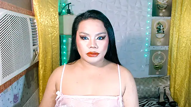TSbrianaHugeCock's Webcam Show