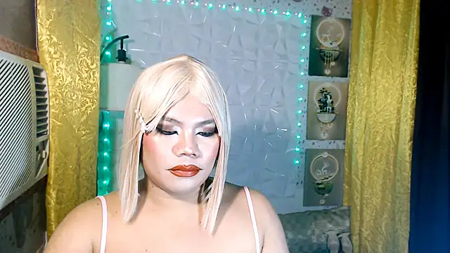 TSbrianaHugeCockn Webbikameraesitys