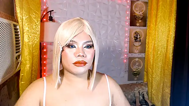 TSbrianaHugeCock Adlı Modelin Web Kamerası Şovu