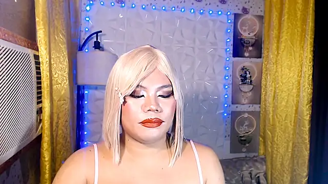 TSbrianaHugeCock Webcam-Show
