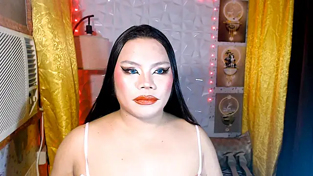 โชว์เว็บแคมของ TSbrianaHugeCock