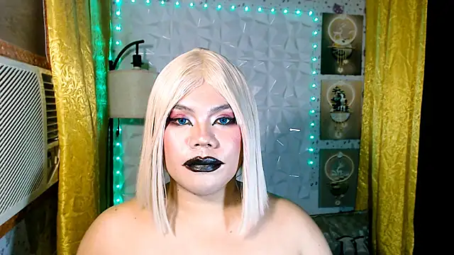 TSbrianaHugeCock Adlı Modelin Web Kamerası Şovu