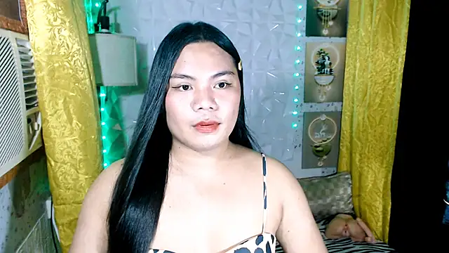 TSbrianaHugeCock Show in webcam