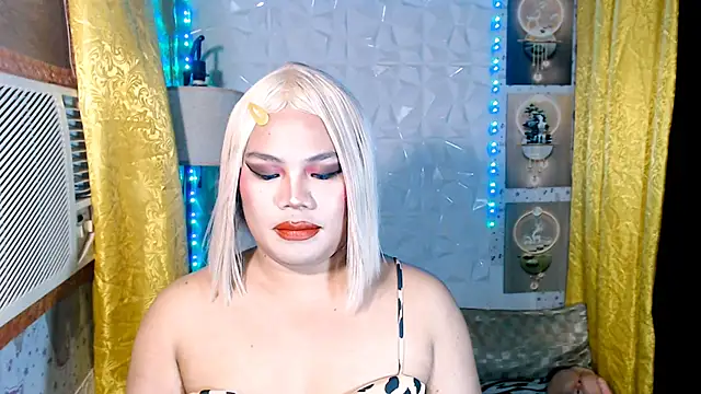 TSbrianaHugeCock Webcam-Show