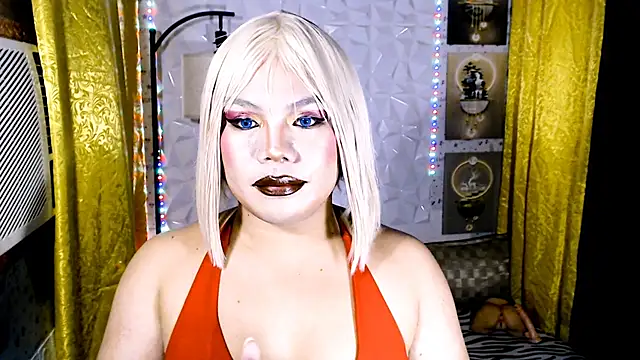 TSbrianaHugeCock Show in webcam
