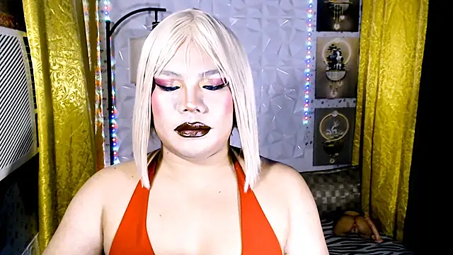 โชว์เว็บแคมของ TSbrianaHugeCock